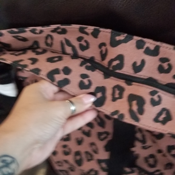 PINK VS leopard print zipper tote - Picture 5 of 6